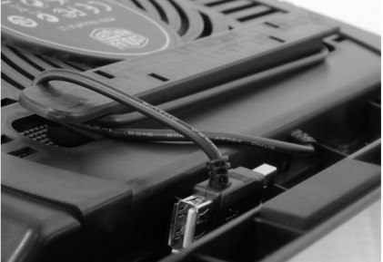 Cooler Master R9-NBC-NPL1-GP base di raffreddamento per laptop 43,2 cm (17") Nero
