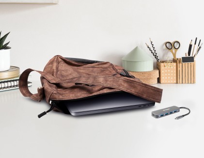 Hub USB-C 4 in 1 con porte USB 3.0 e Power Delivery