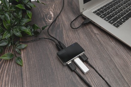 Hub 4 Porte Usb 2.0 Con Alimentatore Esterno