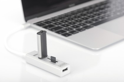 Hub Otg 3 Porte Tipo &#34;C&#34; Usb 2.0 Con Lettore Di Schede Digitus