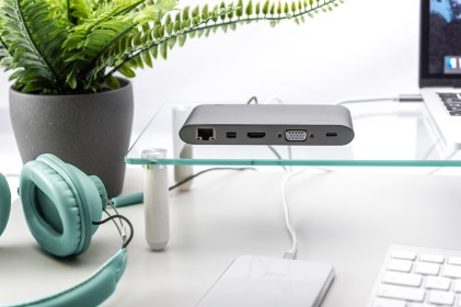 Docking Station Universale Usb-C, 11 Porte 3X Video 1X Usb-C 3X Usb3.0 Rj45 2X Lettore Card