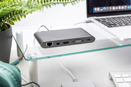 Docking Station Universale Usb-C, 11 Porte 3X Video 1X Usb-C 3X Usb3.0 Rj45 2X Lettore Card