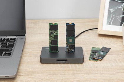 Digitus Docking Station Per Unitа Ssd M.2 Nvme + M.2 Sata Con Lettore Di Schede Sd Express, Usb-C&trade;