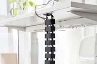 Passacavo Flessibile Lunghezza Adattabile Lungh. 130 X Largh. 6,7 X Prof. 3,5 Cm Colore Nero Digitus