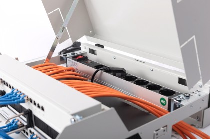 Armadio 5 Unita  Da Muro 19" Slim Line Colore Grigio Chiaro (A)14 X (L) 50 X (P)48 Cm.