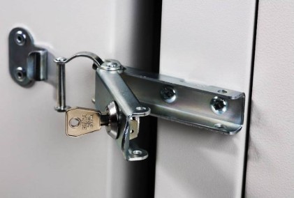 Armadio 16 Unità Da Muro Linea Soho (A)802 X (L)600 X (P)610 Mm. Con Doppia Sezione Colore Grigio Chiaro Ral7035