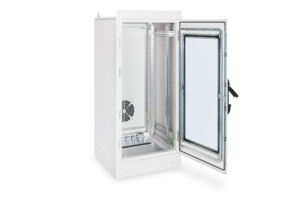 Armadio 24 Unitа 19" Per Reti Misure (A)1300 X (L)600 X (P)600 Mm. Colore Grigio Chiaro Da Esterno Ip55