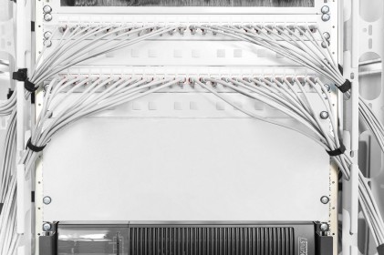 Pannello Cieco 4 Unità Per Chiusura Spazi Vuoti In Armadi Rack 19" Viti Incluse Grigio