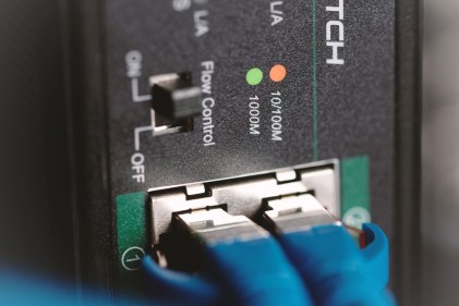 Switch Industriale 8 Porte Gigabit Poe Con 2 Sfp Ieee802.3Af/At, Din Rail