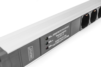 Digitus Presa Multipla Con Profilo In Alluminio E Protezione Contro La Sovratensione, Filtro Di Rete Integrato, Presa Italiana 7X, Cavo Di Alimentazione Di 2 M, Spina Italiana