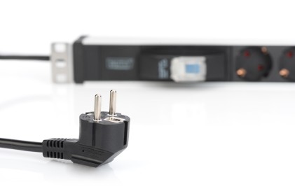 Multipresa In Alluminio 19" Con 6 Prese E Spina Schuko 1U Con Protezione Contro Sovraccarichi Digitus