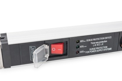 Presa Multipla Con Profilo In Alluminio E Interruttore, Protezione Contro Le Sovratensioni, Filtro Di Rete, Presa Munita Di Messa A Terra 5X, Cavo 2 Mt