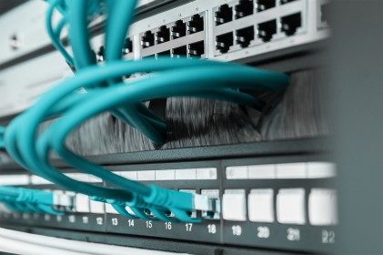 Pannello Di Chiusura Armadio Rack Con Foro Entrata Cavi Protetto Da Spazzola Colore Nero 1U