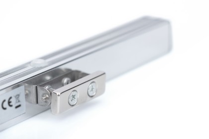 Luce Led Per Armadi Rack 19" Attacco Magnetico Con Alimentatore