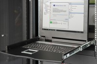 Console Tft 17" Per Rack 19" Con Switch Kvm 16 Porte Tastiera Italiana Digitus