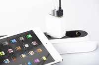 ALIMENTATORE USB 4 PORTE 5 VOLT 4 AMPERE PER DISPOSITIVI MOBILI