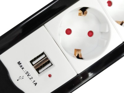 Equip 245553 prolunghe e multiple 1,5 m 4 presa(e) AC Interno Nero, Bianco