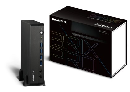 Gigabyte BSi5-1135G7 PC con dimensioni 1 l Nero i5-1135G7