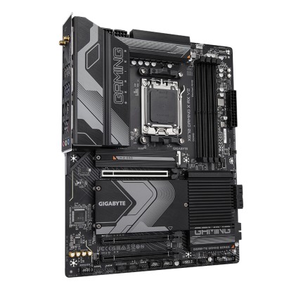 Gigabyte X670 GAMING X AX V2 (rev. 1.0) AMD X670 Presa di corrente AM5 ATX