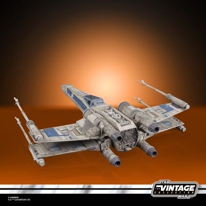 Hasbro Disney Star Wars Collezione vintage Replica X-Wing Fighter + Anton Merrick Rogue Squadron - Ali mobili - Figura da 9 cm. Alto