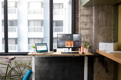 HP E-Series E27q G4 QHD Monitor