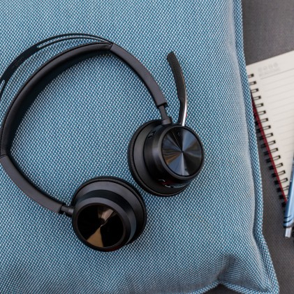 ORIGINALE HP Poly Accessori per computer nero 9T9J3AA Voyager Focus 2 USB-C-C Headset Poly Voyager Focus 2 USB-C-C Headset +USB-C/A Adapter