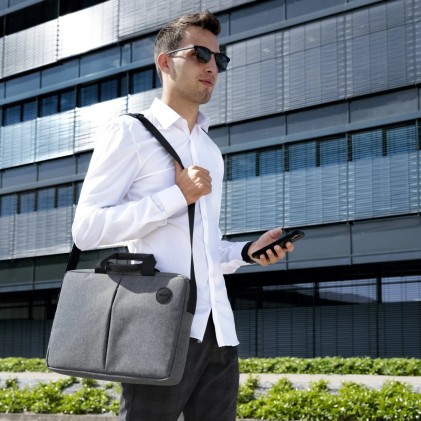 Hama Genua Maletin para Portatiles hasta 15.6" - Poliester - Bandolera Ajustable - Bolsillo Frontal - 42.5x5x31cm - Color Gris