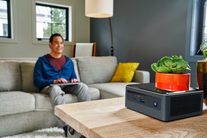 Intel Mini Pc Nuc I3-10110U Dual Core 2,1Ghz Ddr4 Sdram No Cavo Alimentazione