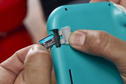 Kingston Technology Scheda microSDXC Canvas Go Plus Gen4 200MB/s A2 U3 V30 da 1 TB + adattatore