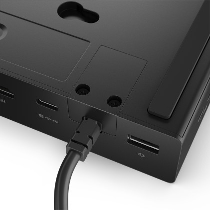 Lenovo ThinkPad USB4 Smart Dock 5500 with 135W Adapter Cablato Nero