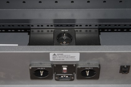 ARMADIO RICARICA 32 TABLET O 24 NOTEBOOK