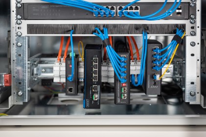 Supporto Guida Din 4U, 178X483X223 Mm, Galvanized Incl. Din Rail, Variable Depth And Height