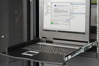 Console Modulare Con Schermo 19" Con Switch 8 Porte Per Installazione In Armadi Rack Tastiera Italiana