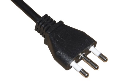 Multipresa Da Rack 19 6 Prese Universali Con Interruttore Spina Italiana 16A Colore Nero Viti Incluse