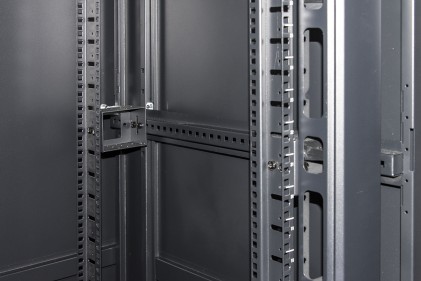 ARMADIO RACK 19" 42U (A)2055, (L)800, (P)800 COLORE NERO