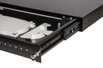 Cassetto Fibra Ottica 24 Porte Per Adattatori Lc Duplex E Sc Simplex 1 Unita’ Per Installazione 19&#34; Nero Con Binari Telescopici