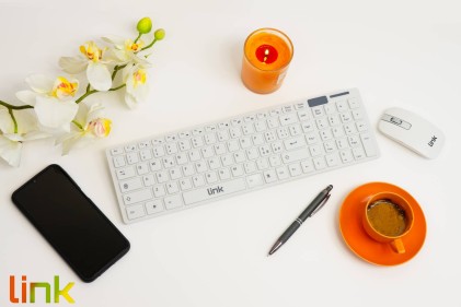 Tastiera Italiana Slim E Mouse Combo Wireless Bianca