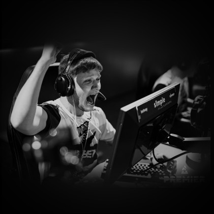 Logitech G PRO X SUPERLIGHT mouse Mano destra RF Wireless 25400 DPI