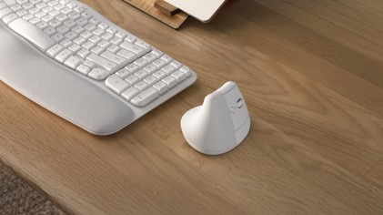 Logitech Lift Mouse Ergonomico Verticale, Senza Fili, Ricevitore Bluetooth o Logi Bolt USB, Clic Silenziosi, 4 Tasti, Compatibile con Windows / macOS / iPadOS, Laptop, PC. Bianco