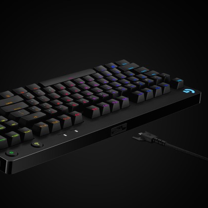 Logitech G PRO tastiera QWERTY US International Nero