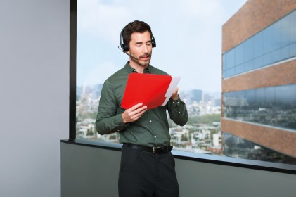 Logitech H820e Auricolare Wireless A Padiglione Ufficio Base di ricarica Nero