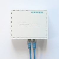 Router MikroTik RB750GR3 HEX