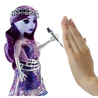 Ari Hauntington monster popstar