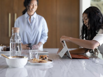 Microsoft Nb Surface Go 3 Intel Pentium Gold 4Gb 64Gb Ssd Lte 10,5" Platinum Win 11 Home