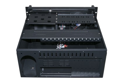 Chassis Per Server Installazione 19" 4 Unita Con 3 Alloggiamenti 5,25" + 6 Da 3,5" Nero