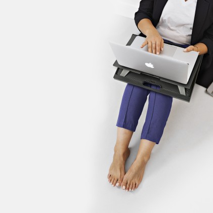 NGS LAPNEST base di raffreddamento per notebook 39,6 cm (15.6") Nero