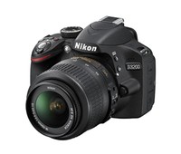 Fotocamera Nikon D3200 + obiettivo 18-55 mm VR II