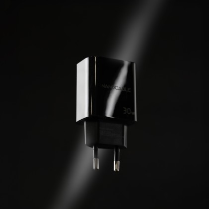 Nanocable 10.10.2010 Caricabatterie per dispositivi mobili Universale Nero AC Interno