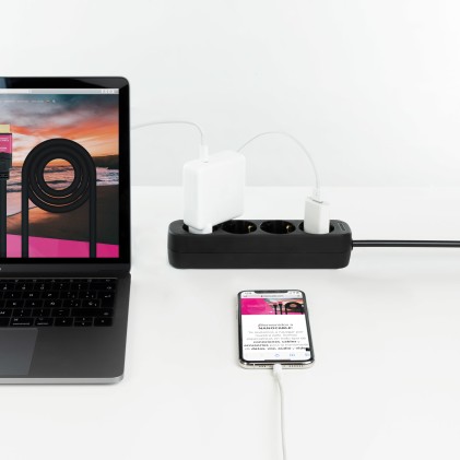 Nanocable 10.37.0004-NS-BK prolunghe e multiple 1,4 m 4 presa(e) AC Interno Nero