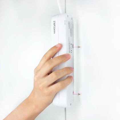 Nanocable 10.37.0004-NS prolunghe e multiple 1,4 m 4 presa(e) AC Interno Bianco